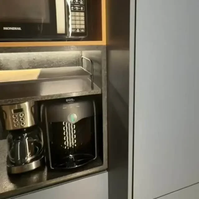 ambientes-planejados-sob-medida-em-metal-e-madeira-para-bares-lojas-residencias-empresas-clínicas-escolas-e-hospitais-em-curitiba-AaoCubo