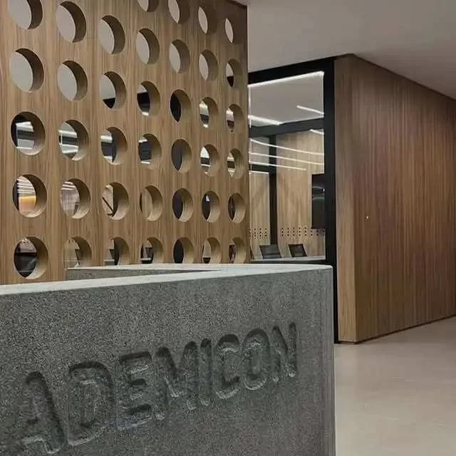 ambientes-planejados-sob-medida-em-metal-e-madeira-para-bares-lojas-residencias-empresas-clínicas-escolas-e-hospitais-em-curitiba-AaoCubo